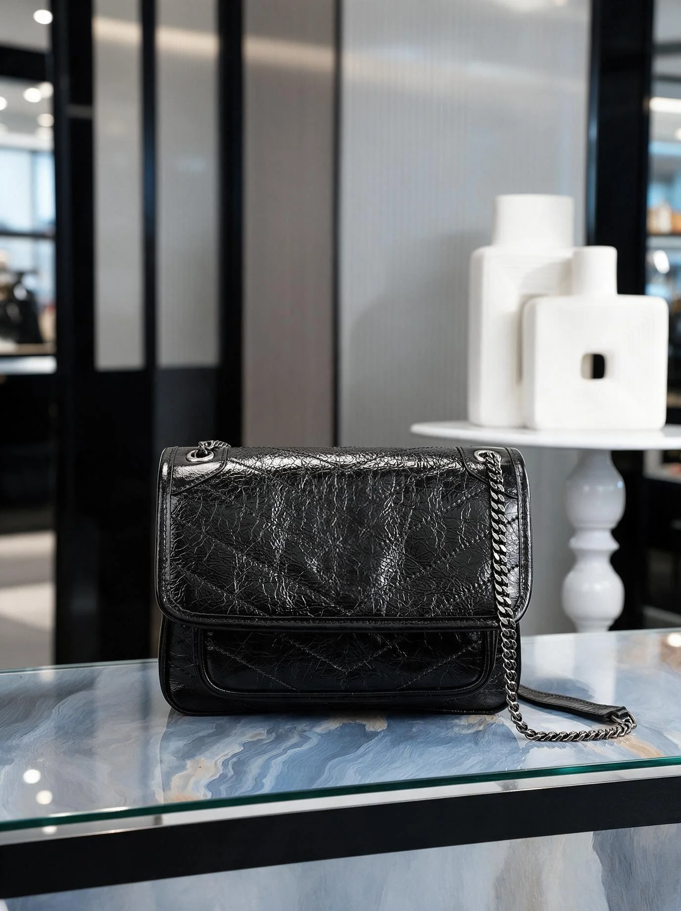 Vintage Crinkled Leather Women Shoulder Bag Quilted Chain Crossbody Bag Luxury Designer Style Ladies Messenger Bag For Commute Party