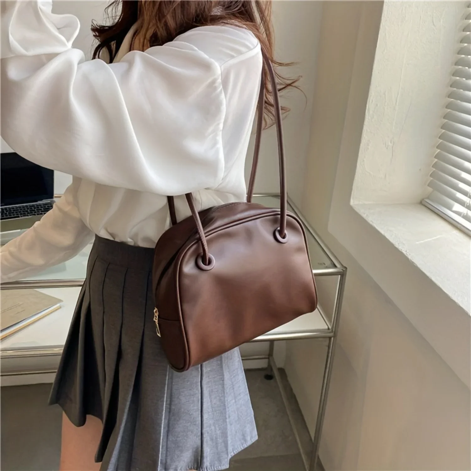 

Fashionable PU Leather Shell Shaped Shoulder Bag with Zipper - Stylish and Versatile Underarm Handbag