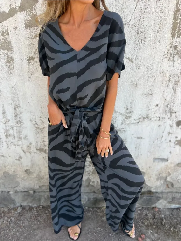 V-link New In Matching Sets Two Piece Outfit 2 Pieces Set For Woman Simple Style All-match Animal Print Leace-up Top Pant Casual