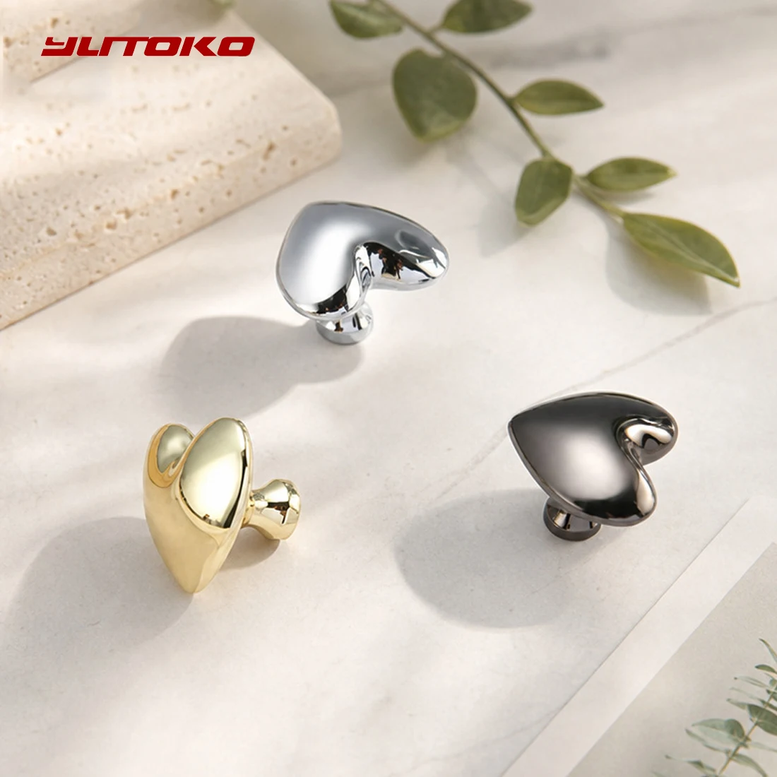 Bright Chrome Furniture Handle Heart Shape Cabinet Handles Gold Door Drawer Knobs Single Hole Cupbaord Wardrobe Closet Pulls