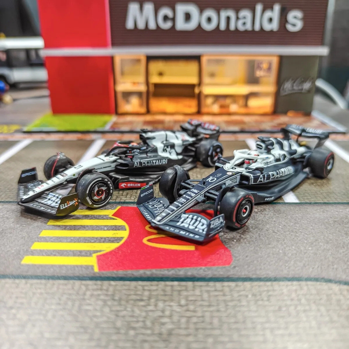 2Pcs MINI GT #21 AT04 #727+ #10 #539 Diecast Car Model