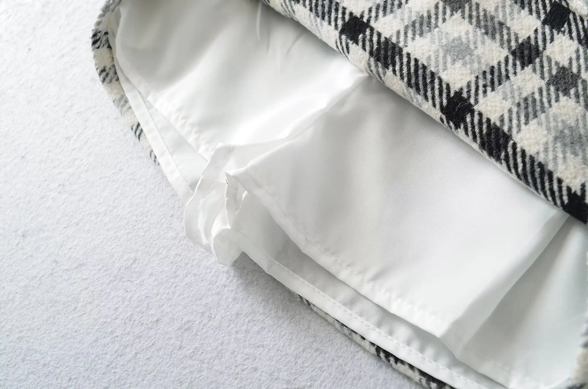 Spódnica mini w kratę z tweedu, z wysokim stanem, zapinana na zamek z tyłu, podkreślająca biodra, z podszewką, idealna na imprezę, jesień, 2 kolory.