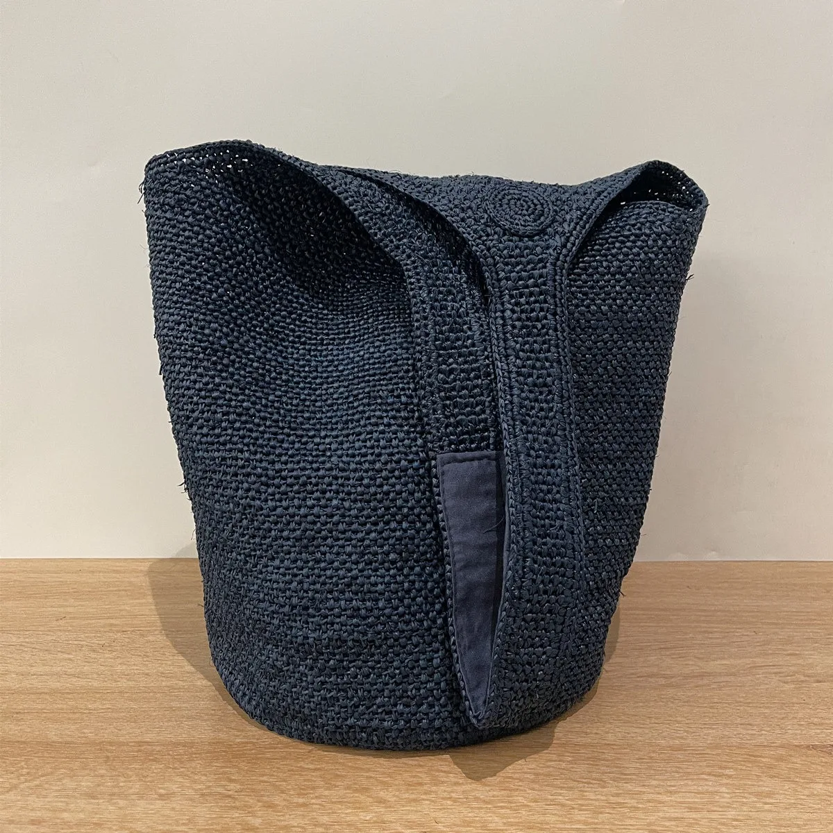 Rattan Bucket Bag for Women Handwoven Raffia Beach Bag Summer Large Capacity Shoulder Bag