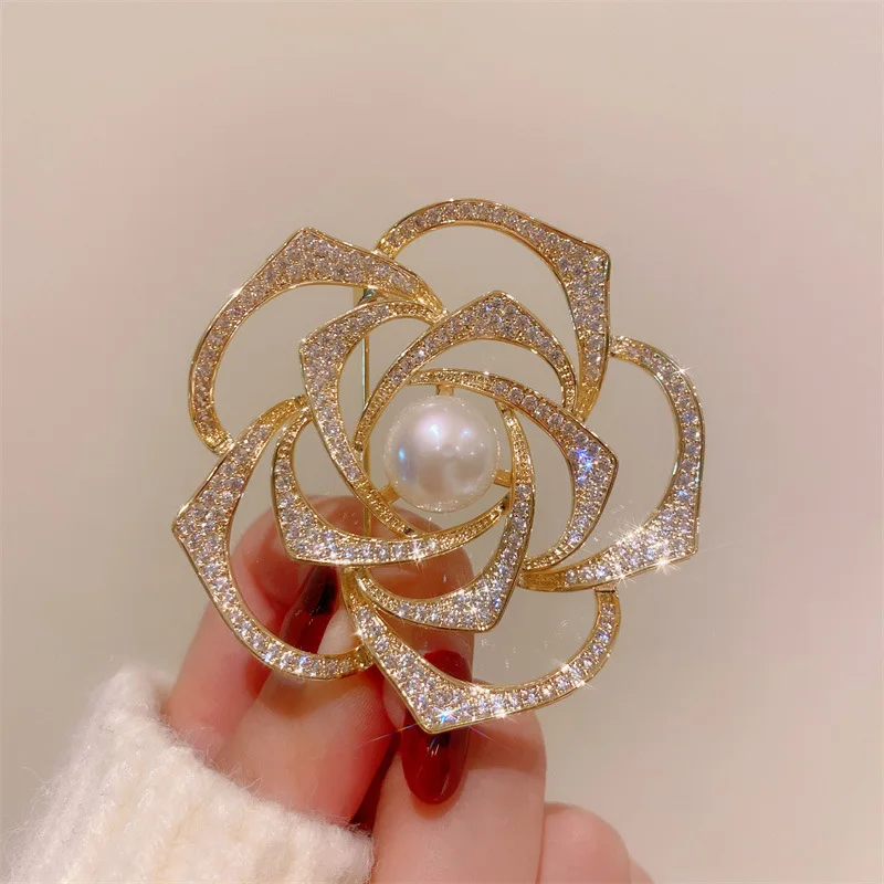 Luxury Oversized Multi-layer Cubic Zirconia Snowflake Brooches for Women Freshwater Pearl Camellia Corsage Suit Accessories Pin