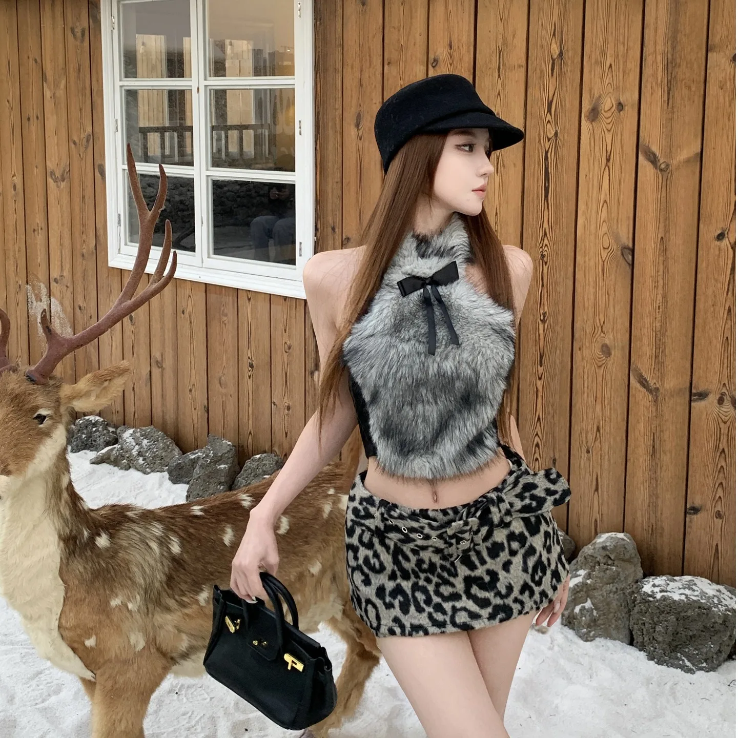 

Горячая новинка: Женский модный комплект из укороченного жилета с леопардовым принтом из искусственного меха и юбки с поясом, с завязками на шее, осень-зима