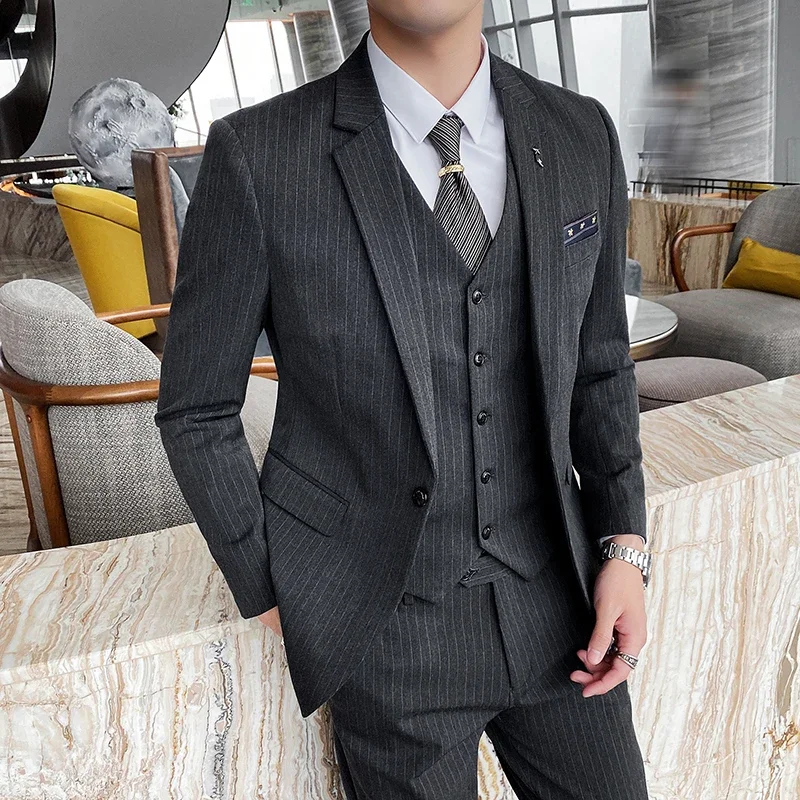 Male Groom Tuxedos Suit Jacket Pants Vest 3 Pcs Set High Quality Men Business Dinner Blazers fashion Stripe Slim Wedding suit