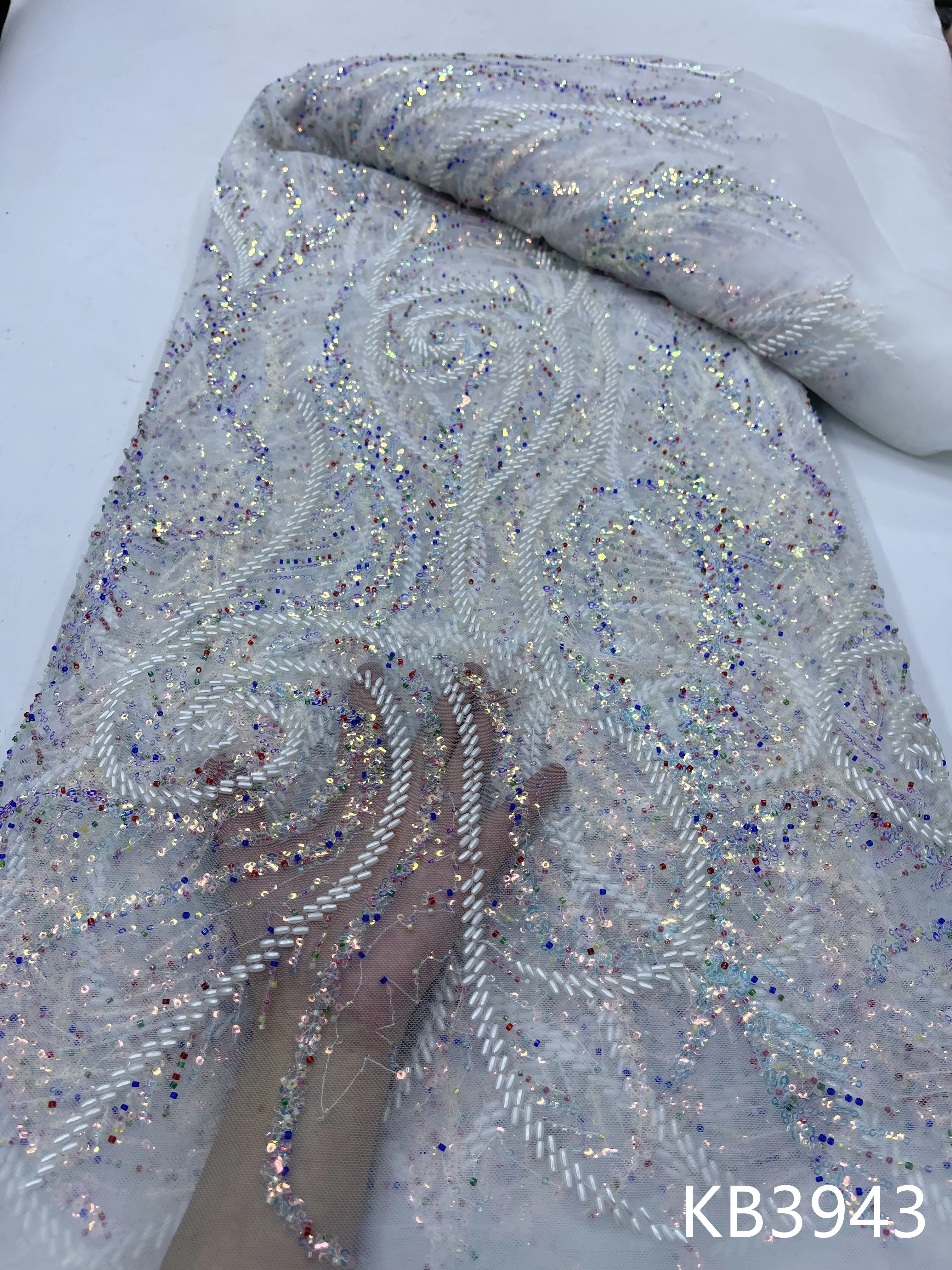 Fashion Sequin Lace Fabric Beaded Embroidered Dubai New 2024 Sequins Nigerian Tulle Lace Embroidered Lace For Sewing KB3943