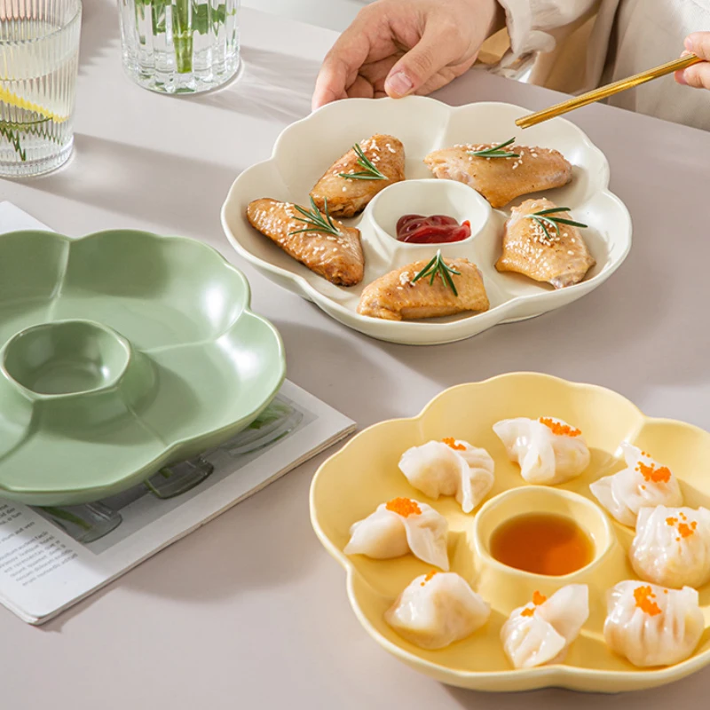 Plato de porcelana creativo con forma Floral, vajilla sólida para el hogar, restaurante, patatas fritas, pollo, salsa, Dumpling, vinagre