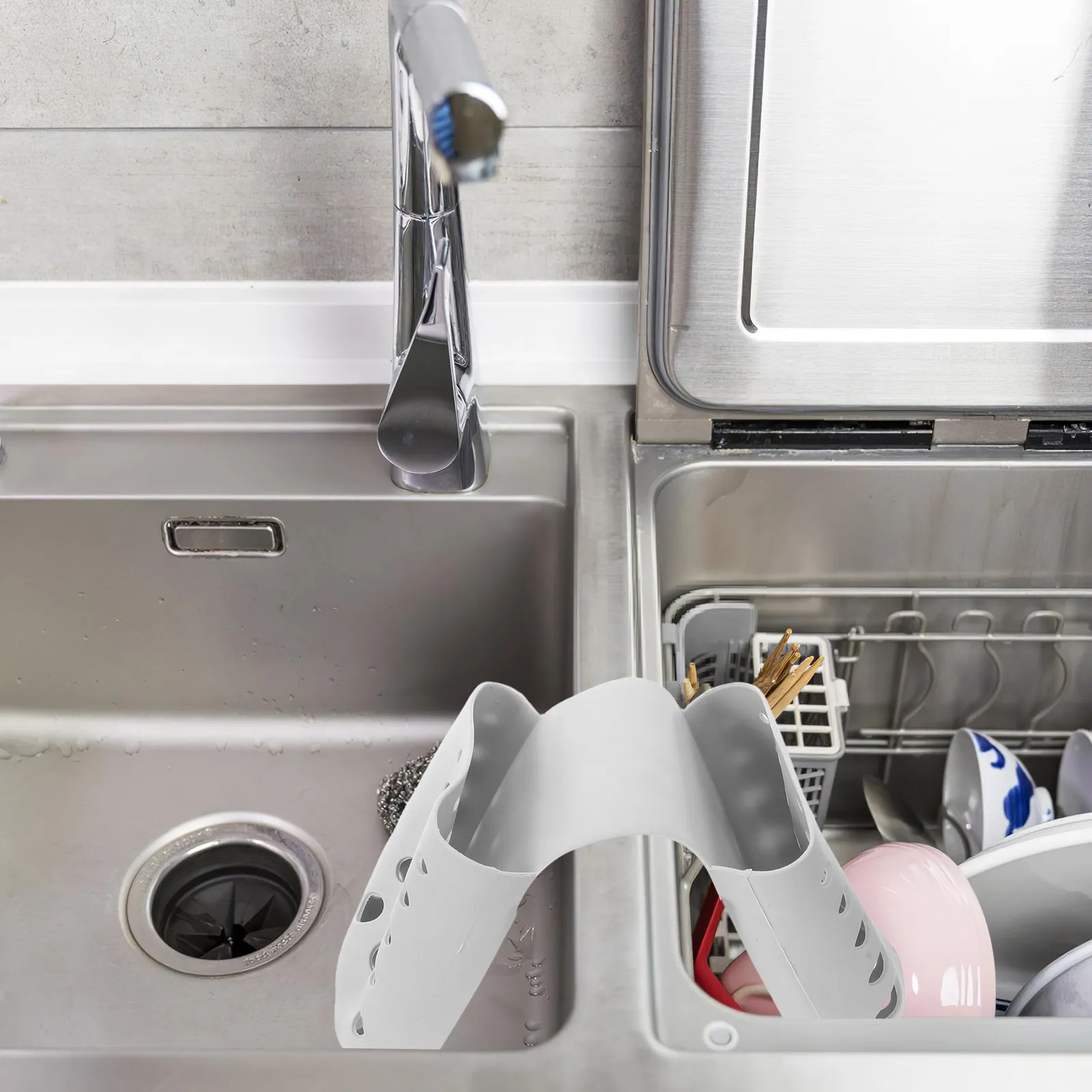 Kitchen Sink Hanging Drain Basket Saddle Shape Stable Over Sink Drain Rack Multipurpose Dish Drainer for Plates Utensils Cutlery