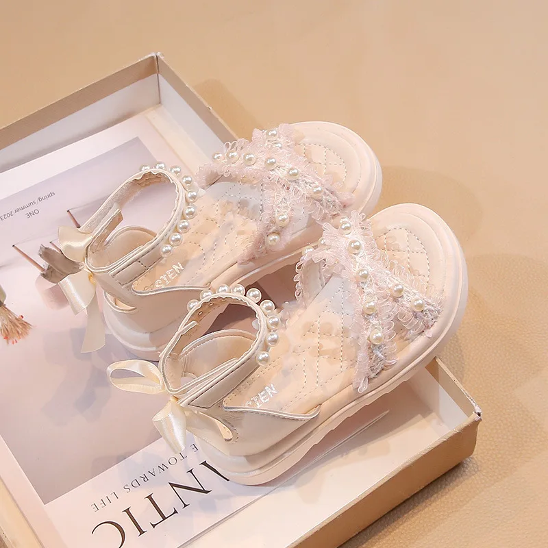 

Girls Lovely Sweet Sandals Elegance Pearl Princess Shoes 2024 Summer New Mesh Lace Bow Beach Shoes Fashion Delicate with Dress