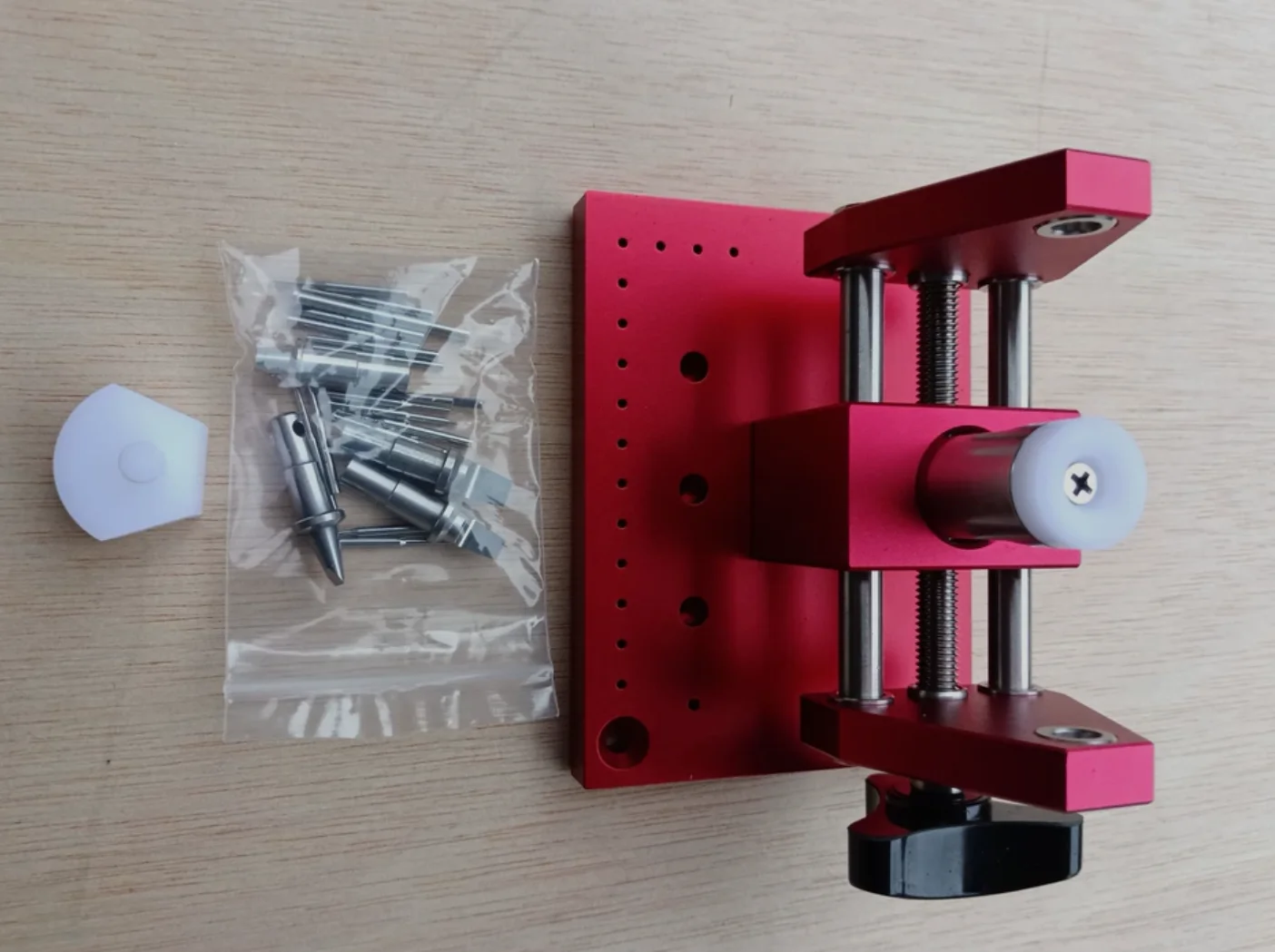 watch repair tool, pry bottom machine, open the back cover of  watch, remove watch section, and adjust the bracelet.