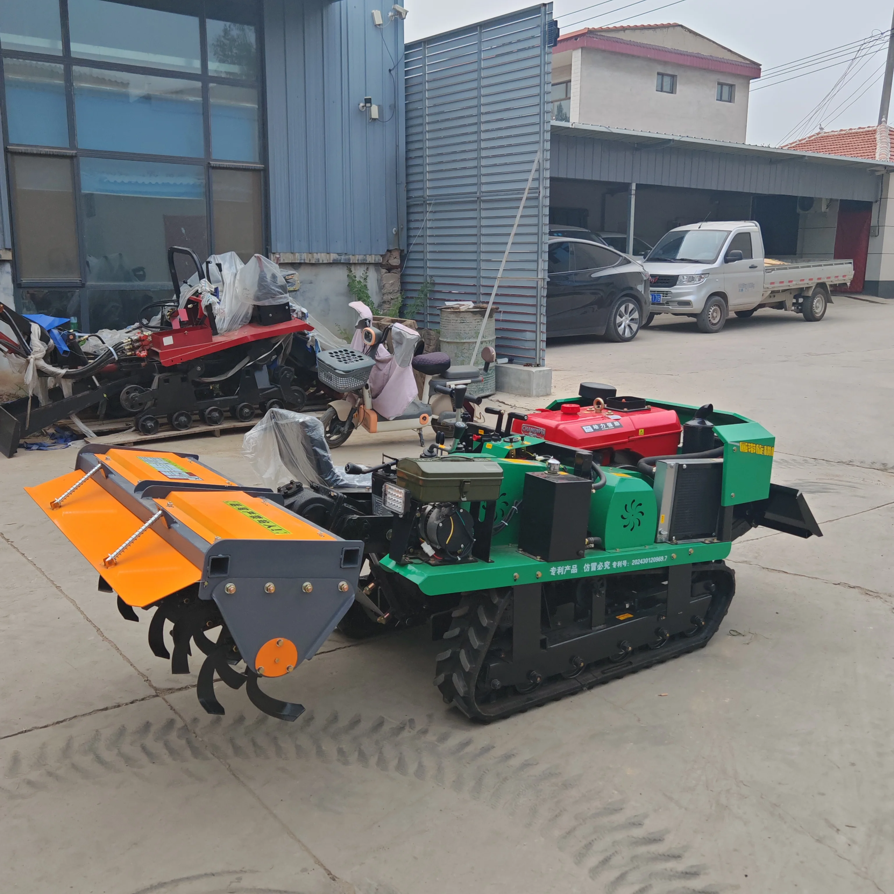 Diesel Tracked Rotary Tiller Agricultural Micro Tracked Micro Tiller Diesel Rotary Tiller