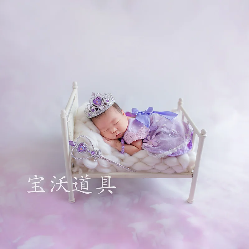 Vintage Stain Foldable Iron Bed Newborn Photography Props Baby Mini Rustic Bed Photo Shoot