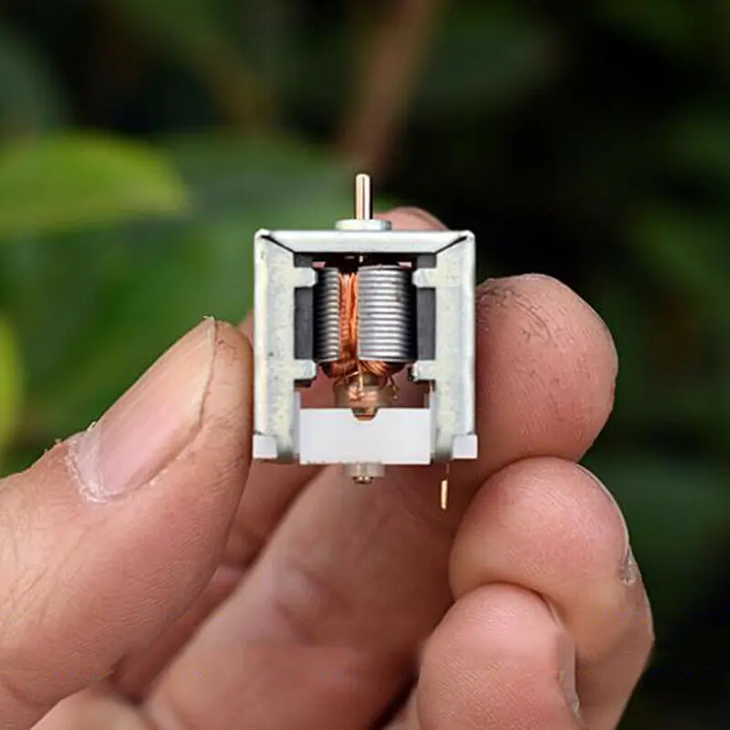 Мини 18 мм * 18 мм квадратный неизолированный карбоновый щеточный двигатель постоянного тока 3 в 27000 об/мин высокоскоростной DIY слот для радиоуправляемого автомобильного поезда