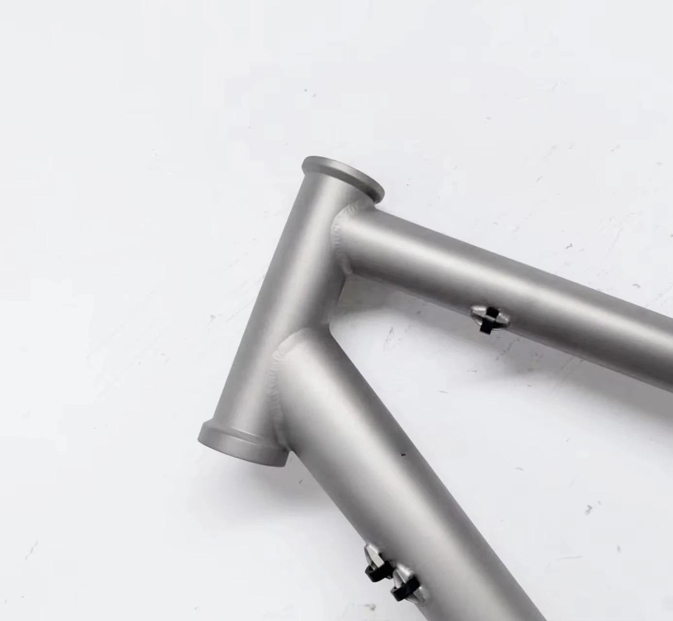 29er Titanium Mountain Road Bicycle Frame with Disc Brake Rohloff Belt Drive Splitter Sliding Dropouts for Comfortable Riding