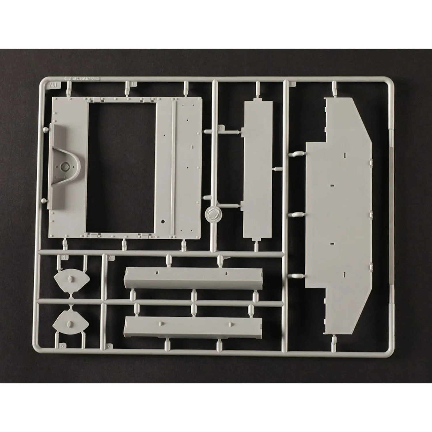 61621 I Love Kit 1/16 M4A3E8 Thunder VII Mittelschwerer Panzer Plastikmodellbausatz Metallkanone Anker Kupferkabel Für Fortgeschrittene Spieler – Detail 8