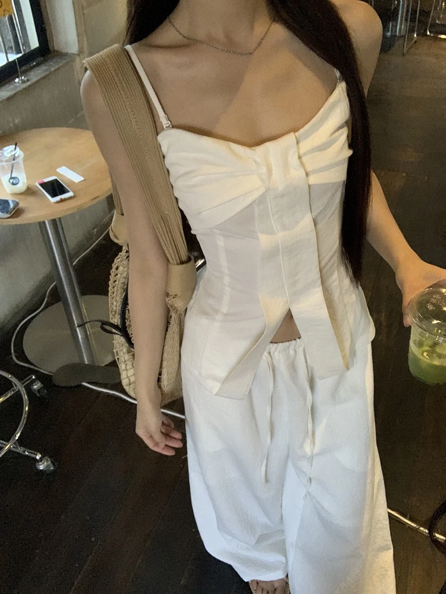 Red Celebri Studio Women's Strap Vest 2025 New Summer Outdoor Wear White Slim Hot Girl Chic Korean Sle Svel Top Women