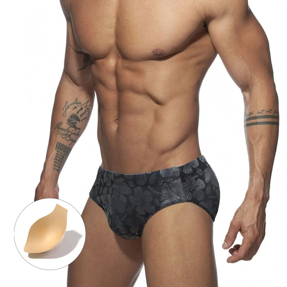 Men's sexy swimming briefs anti-embarrassment with cup size fashionable beach swimming professional briefs include cups