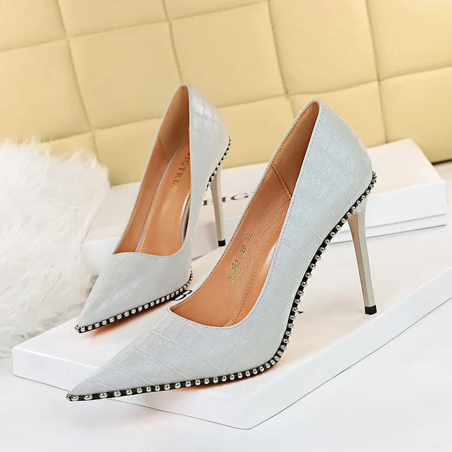 

Stone Pattern Thin High Middle Heels Shallow Notched Metal Beads Riveted Women's Single shoes Ladies Wedding women Pumps