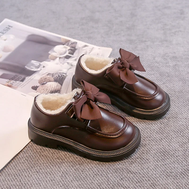 

Мокасины для девочек, черно-коричневые утолщенные детские хлопковые туфли с мягкой подкладкой, зима 209, черные нескользящие детские кожаные туфли с мягкой подошвой