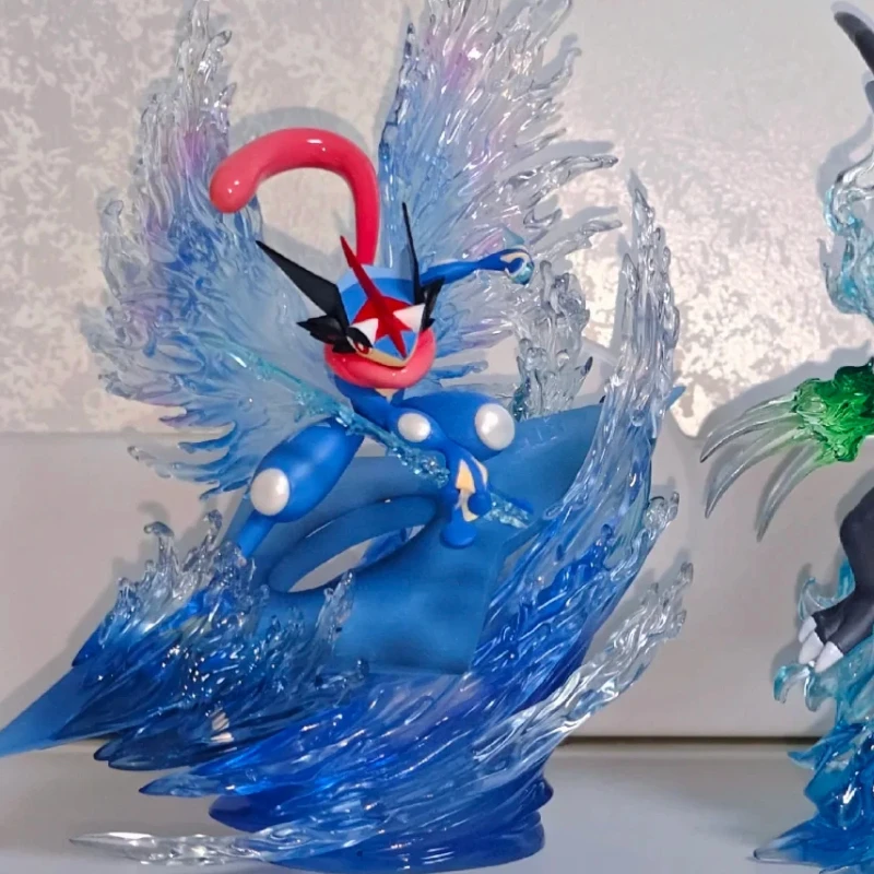 Nuevo Pokemon trébol de cuatro hojas Greninja mariposa marea modelo de juego juguete adornos decorativos de escritorio para niño regalo de vacaciones