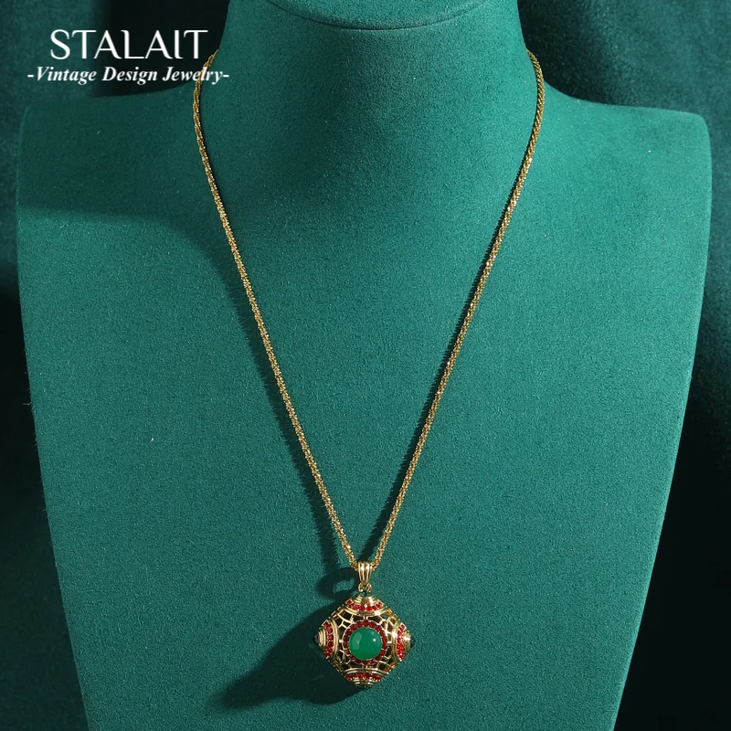 

Vintage Pendant Necklace Gold Color Palace Enamel Green Glazed Woman Luxury Designer Jewelry High Quality 2025 Valentines Gift