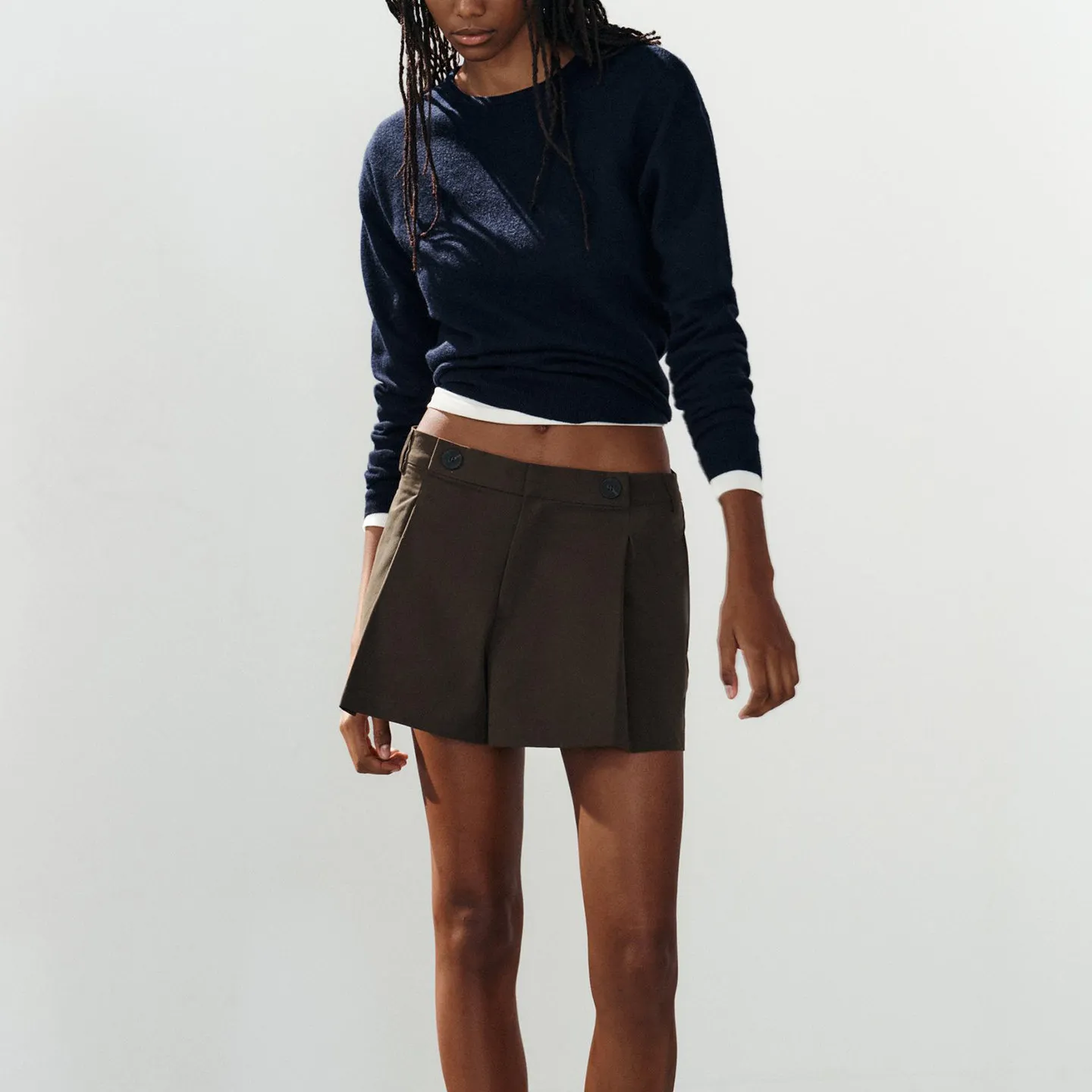 Fashionable High Waist Pleated Button Decorated Two Tone Short Pants for Women Autumn Collection Casual Style Zadata Brand