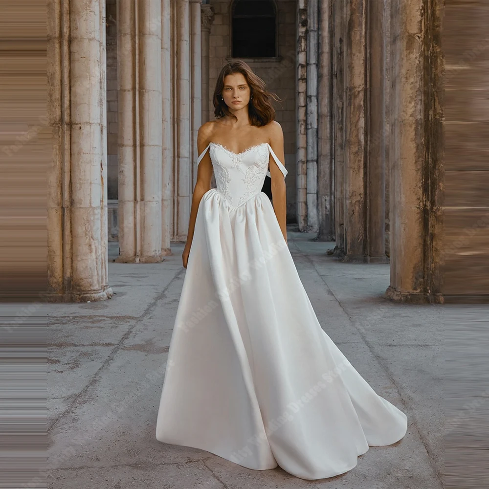 Affascinanti abiti da sposa da donna a-line Abiti da sposa con colletto a cuore luminoso Lunghezza lavata Abiti da banchetto Abiti da sposa personalizzati