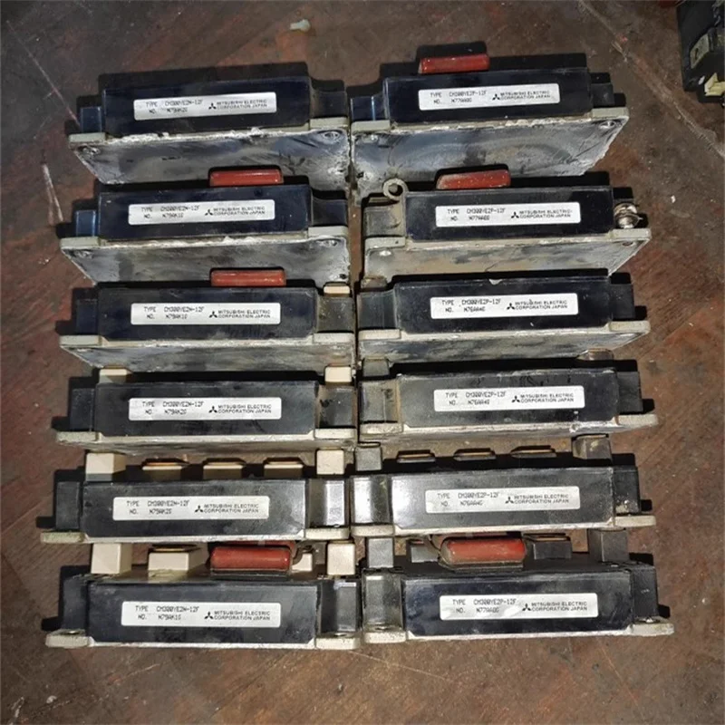 

used CM300YE2N-12F CM300YE2P-12F
