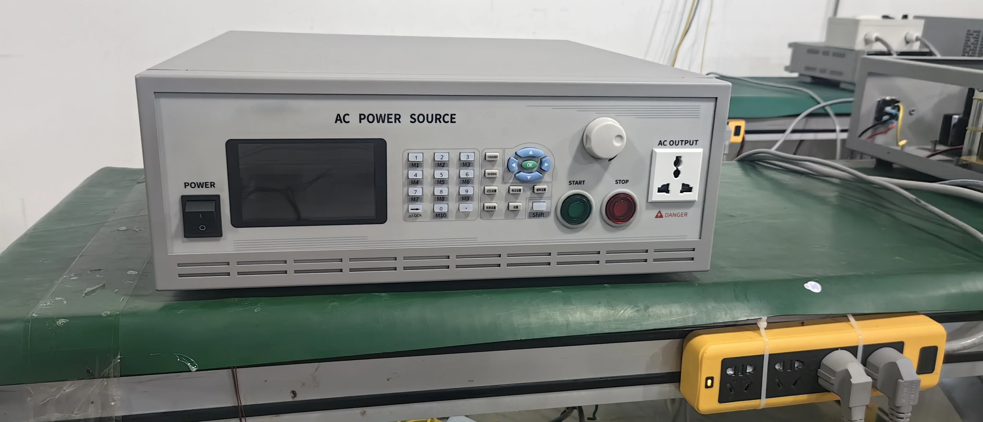 Adjustable Converter AC Power Source 0-300V 0-500W Program Control Variable Frequency AC Power Supply