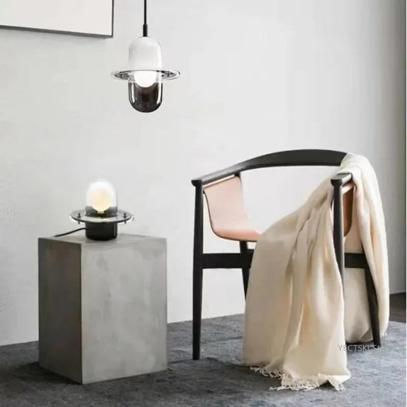 GHJUYIOL Minimalistische und kreative Hotel-Studienzimmer-Designer-Schlafzimmer-Wohnzimmer-Schlafzimmer-Schlafzimmer-Licht, postmoderne Luxus-Schreibtischlampe aus Glas