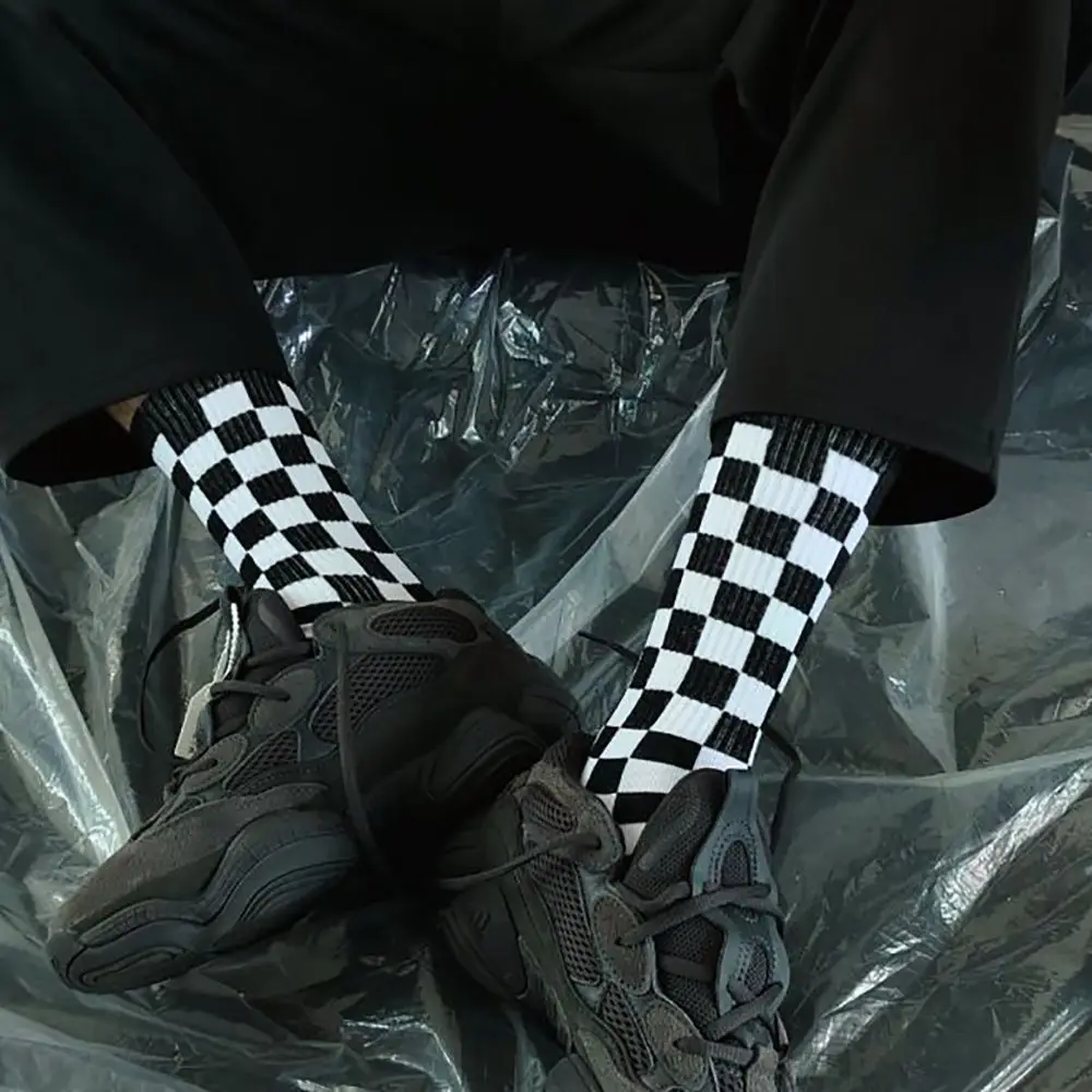 Korean Harajuku Fashion Checkerboard Socks Street Sports Print Skateboard Socks Hip Hop Middle Tube Men Women Socks