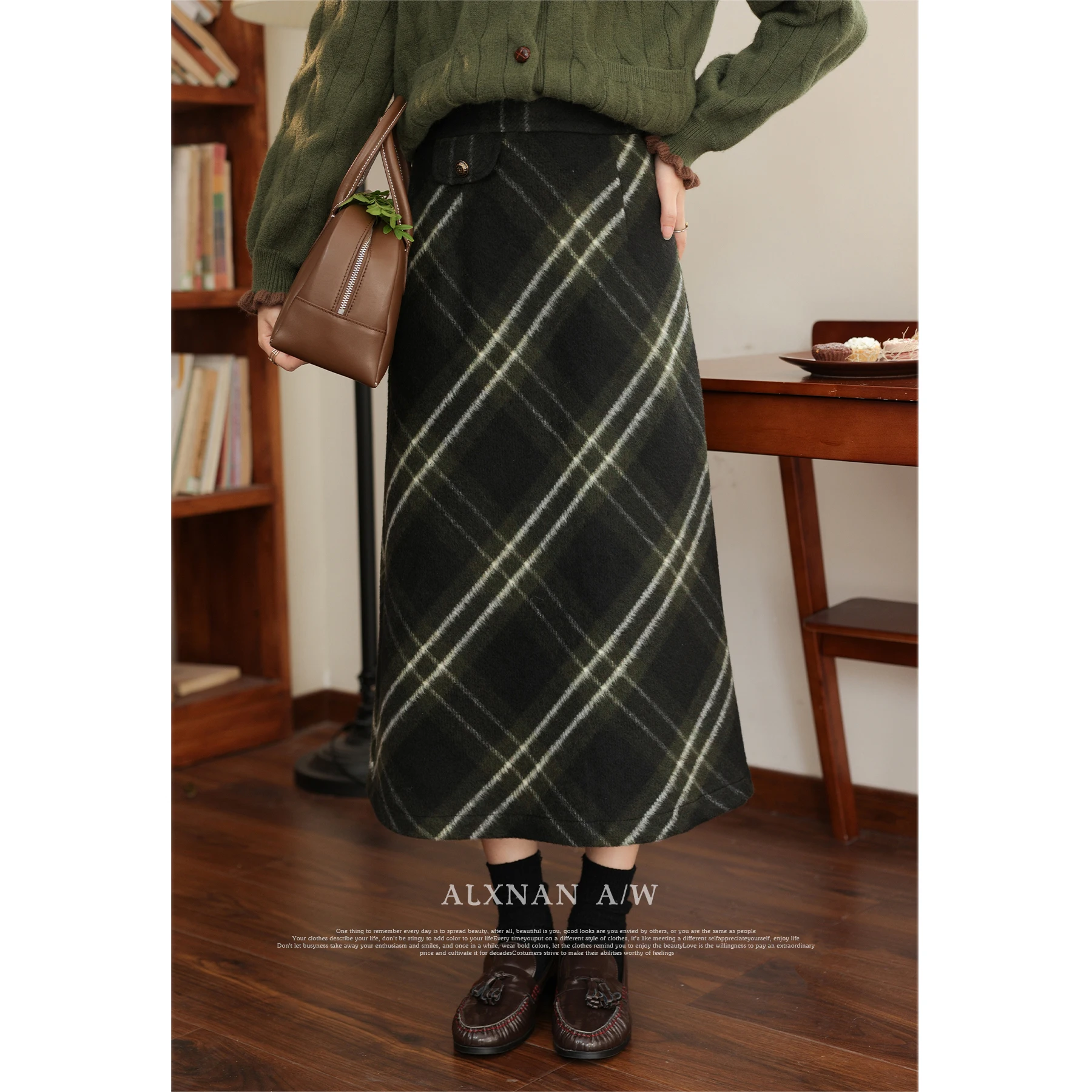 ALXNAN Women's Plaid Skirt 2025 Autumn Winter Long A-line Skirts Elegant Casual Office Lady High-waist Female Clothing LXN32588