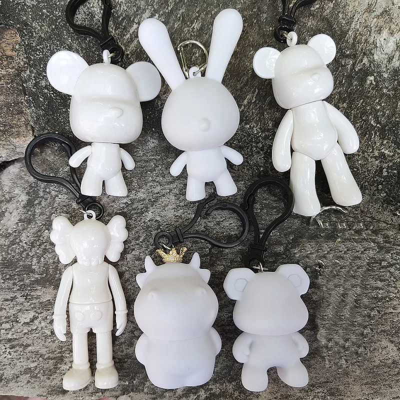 

15pcs Fluid Momo Bear Keychain DIY Graffiti Violent Bear Statues Mini Pigment Painting White Blank Mold Bear Figure Kid Tos Gift