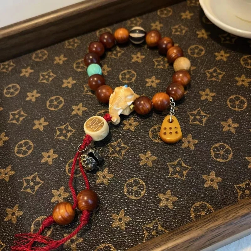 

Arborvitae Single Ring Bracelet/Hand-Held with Antlers Elephant God, Bone Fortune, Turquoise Passion Fruit Seeds, Etc.