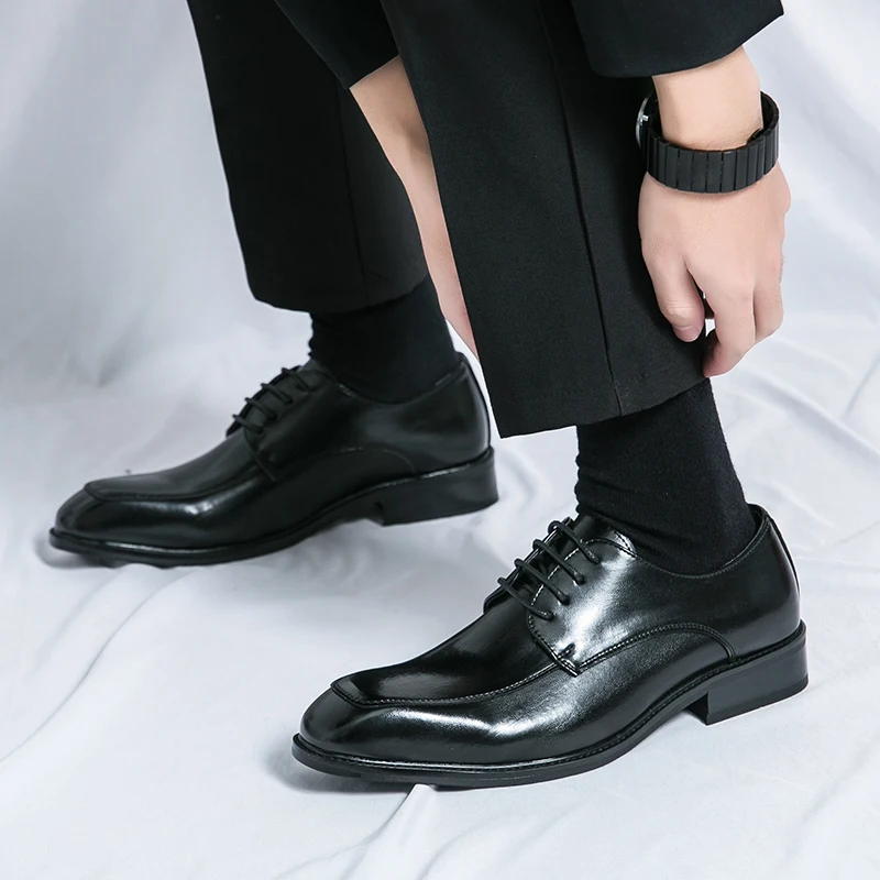 Hot Fashion British Style Business Leather Shoes Formal Office Dress Shoes Brogue Shoes Mens Leisure Black Shoes Plus Size 38-46