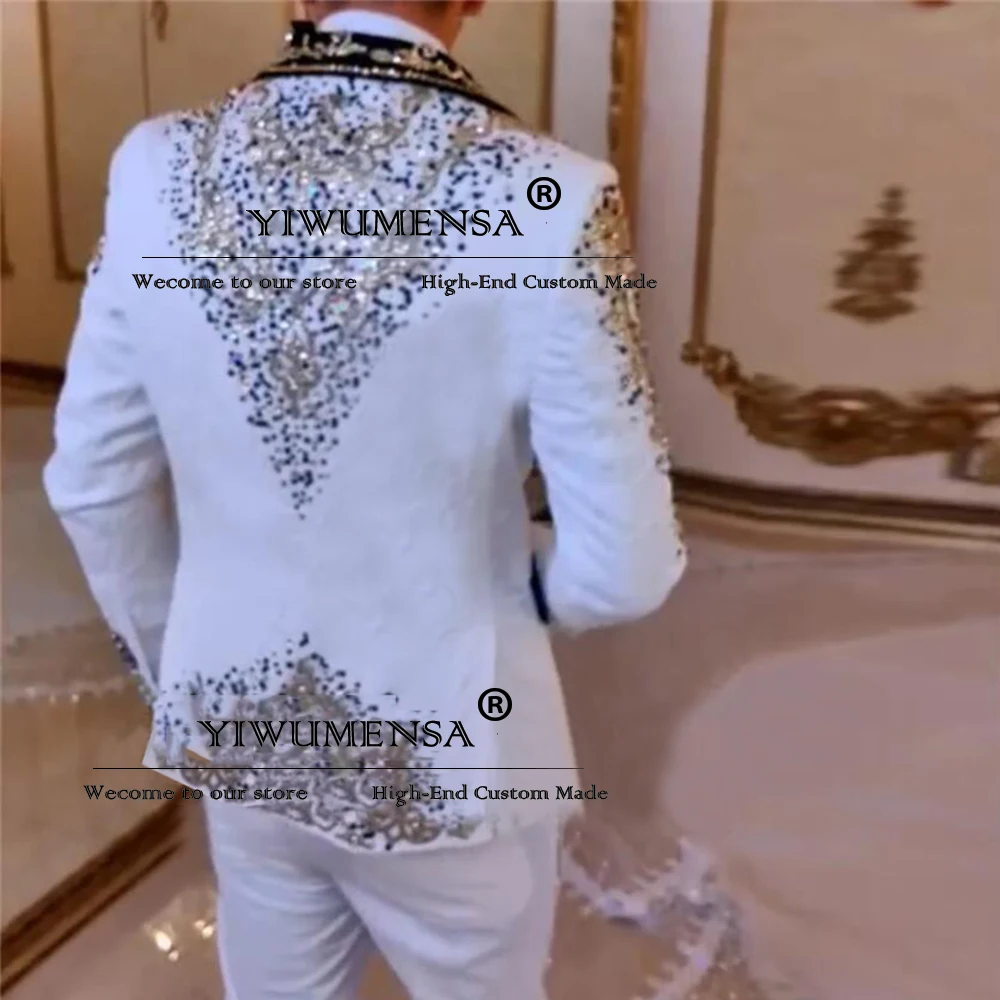 Luxury White Wedding Suits For Men Slim Fit Sparkly Crystals Beads Shawl Lapel Prom Blazers Tailored 3 Pieces Groomsman Tuxedos