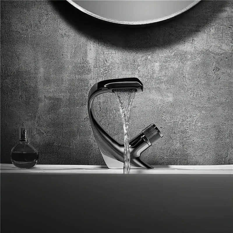 Цельномедный черный смеситель- – обзор и цена Home Bar Sink