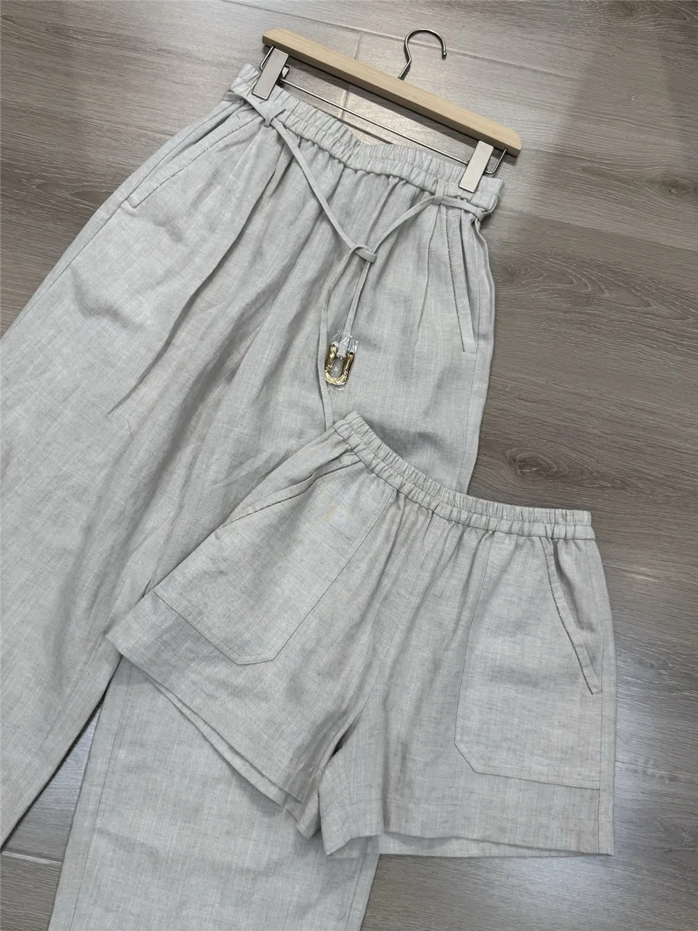 26 Spring/Summer Women's High-Waisted Straight-Leg Trousers and Casual Shorts