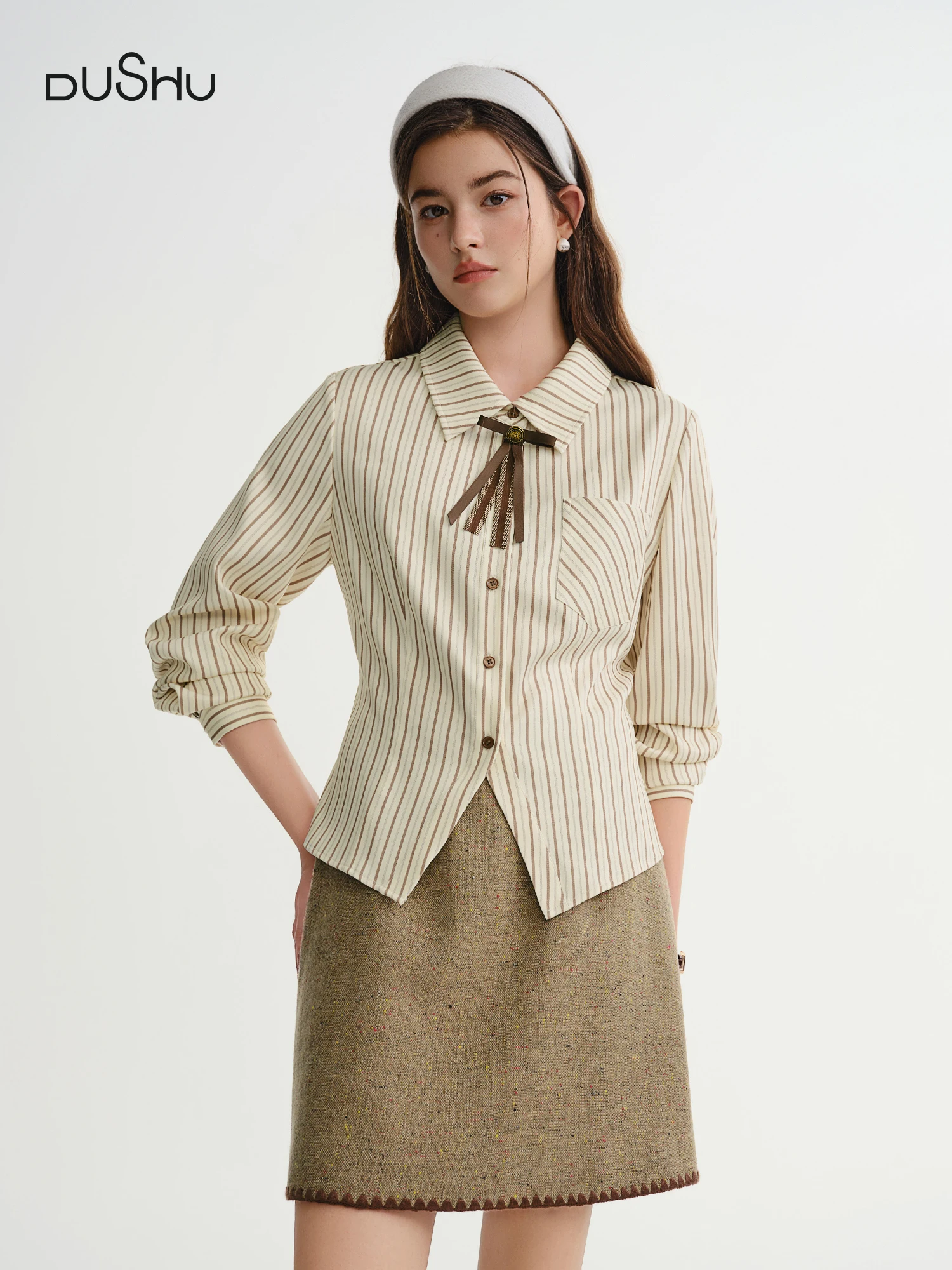 

DUSHU Plus Size Women's Clothing Coco Layers Vintage College Style Caramel Striped Shirt Winter Commuter Top 2025 New Shirts