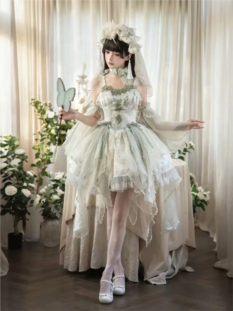 A short dress for student's coming-of-age ceremony in green style the day banquet