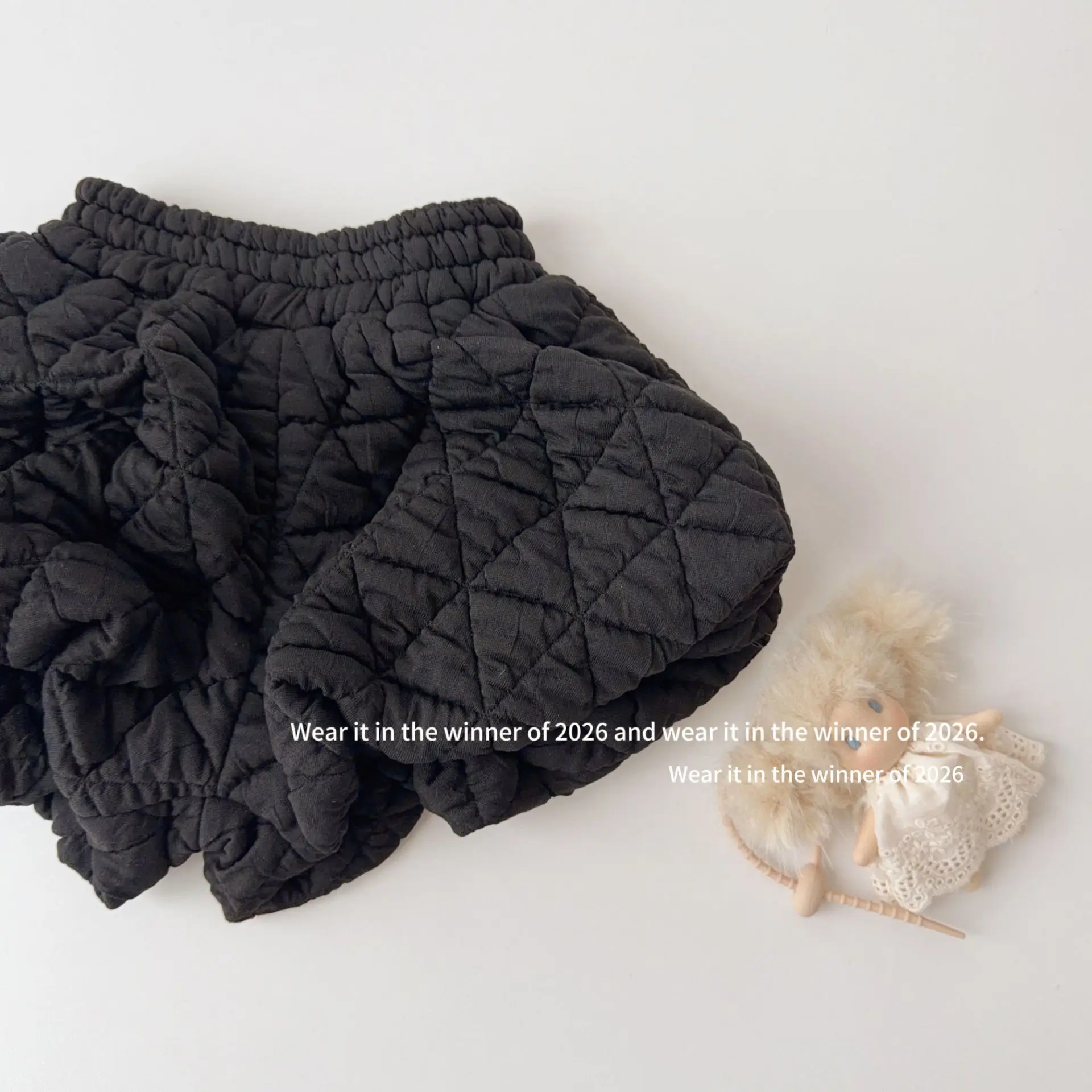 Girls Pants 2026 Autumn and Winter New Children's Clothing Korean Style Girl Baby Soft Waxy Rhomb Clip Cotton Bract Shorts - view 3