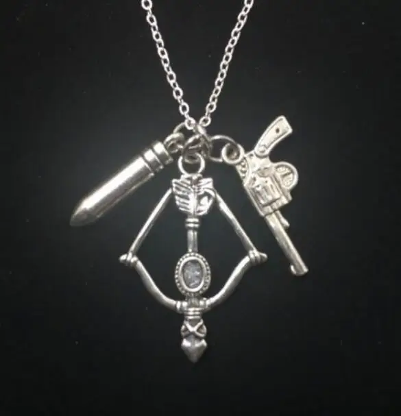 Vintage Silver Crossbow Gun Bullet Necklaces Pendant Charms  Statement Choker Necklaces Women Jewelry Accessories DIY Gifts B398