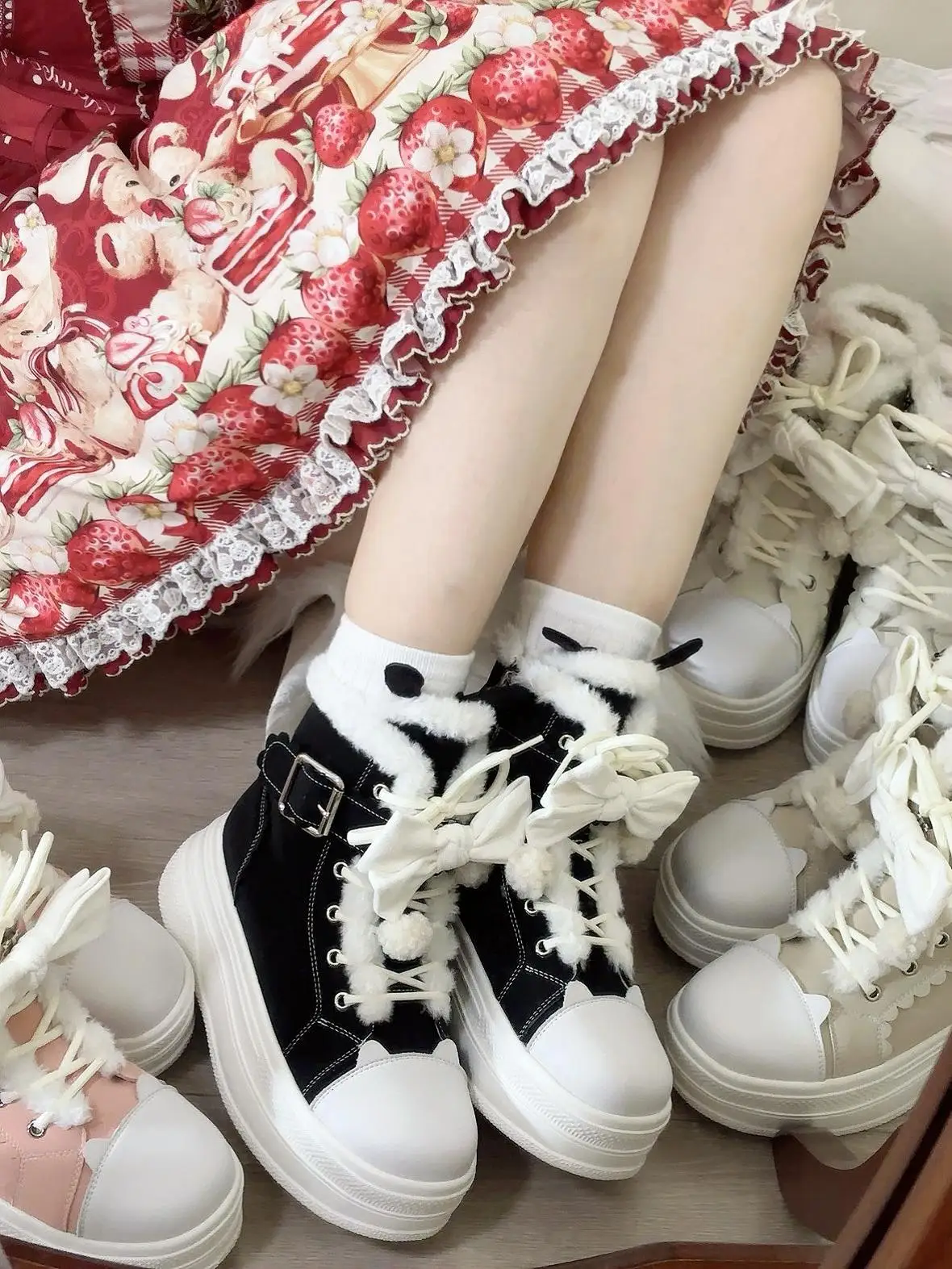 Warm Winter Velvet Ball Winter Short Boots Thick Velvet High Top Board Shoes Casual Shoes Cute Soft Girl Bow Lolita Girls' Boots