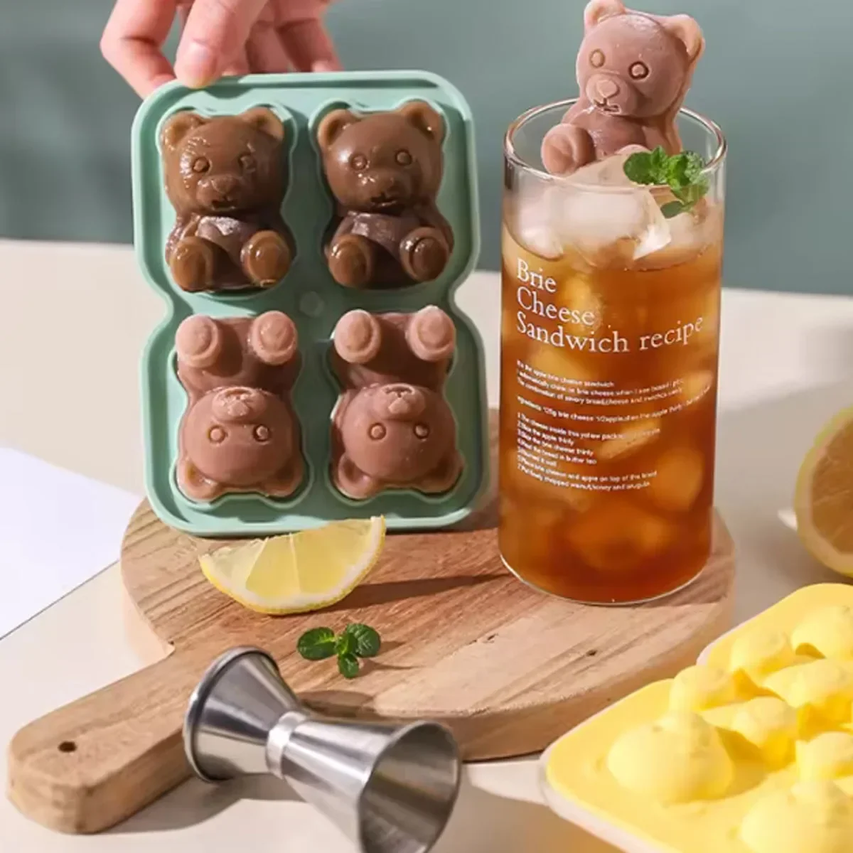 Cute Teddy Bear Ice Cube Making Mold Splash-proof and Easy To Fall Off for Refrigerator with Container Cute Bear Ice Cube Tray