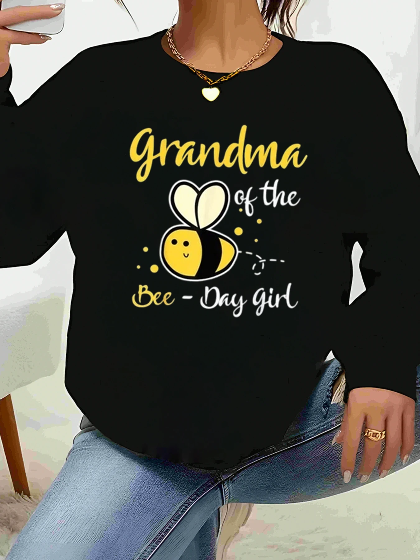 تي شيرت Bee Design Grandma of the Bee Day Girl مطبوع بأكمام طويلة للاحتفال بعائلة الأم ملابس نسائية غير رسمية #1