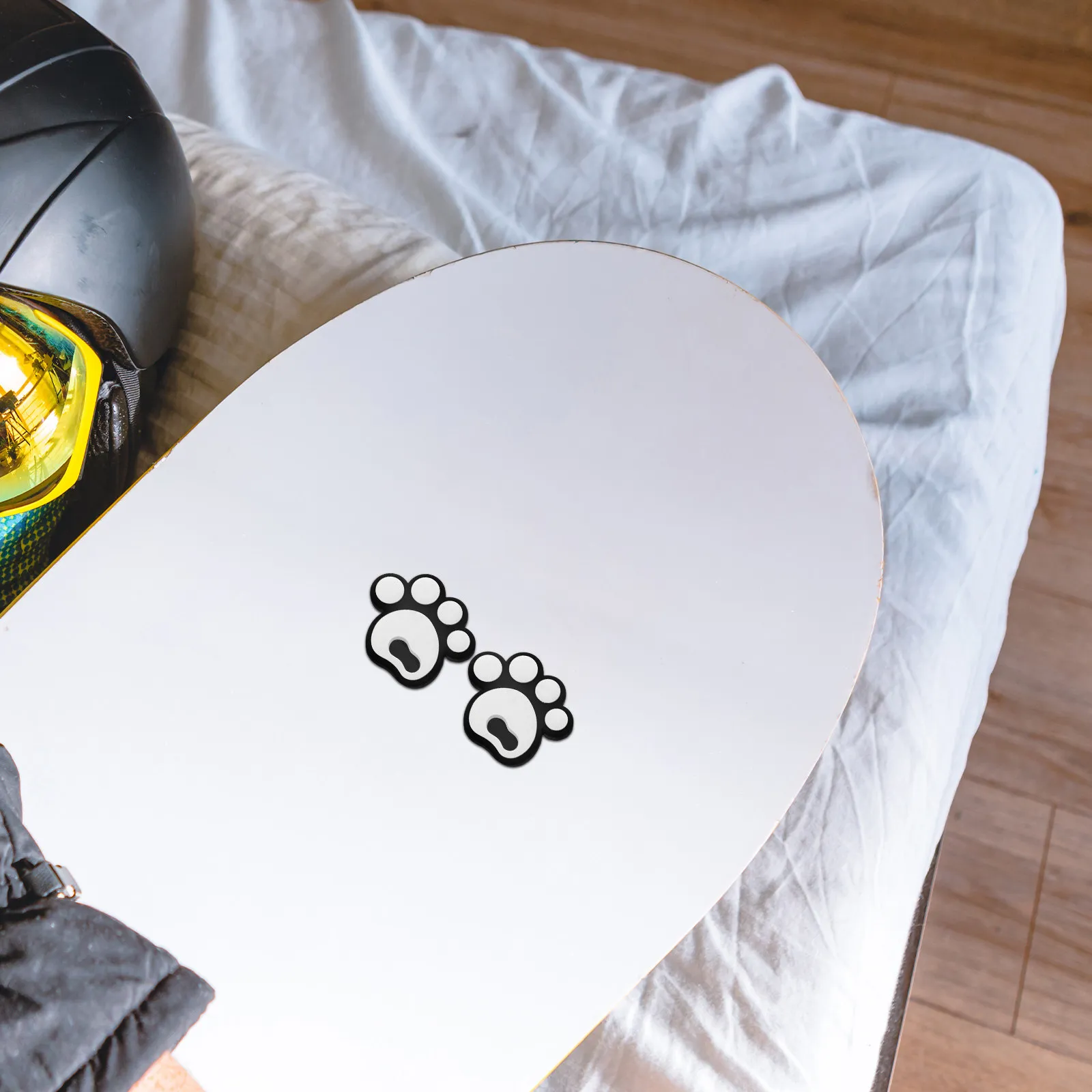 

4Pcs Anti-Slip Snowboard Stickers Nonslip Foot Pads Ski Enhancement Grip Cushion for Snowboarding Outdoor Sport Decorative