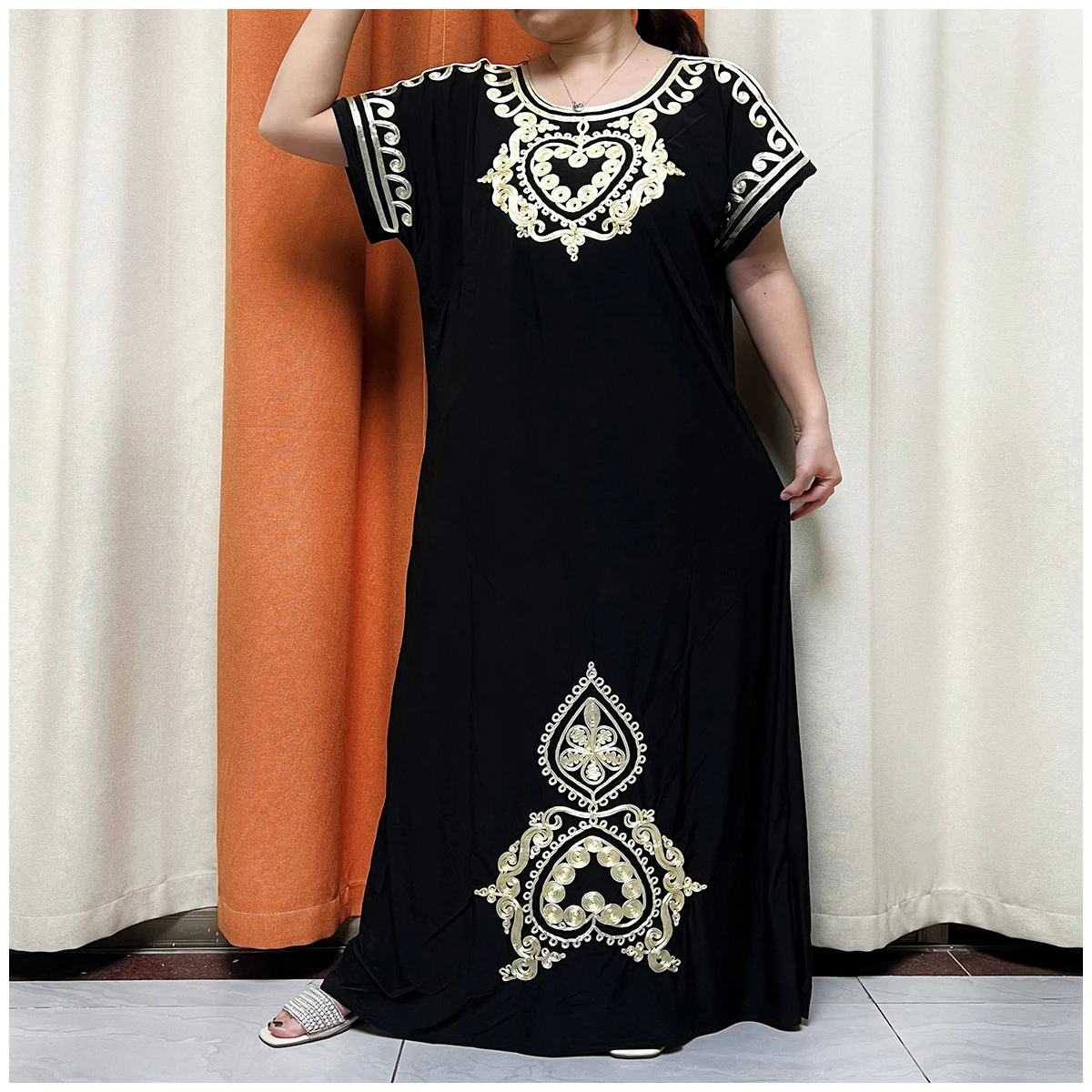 2024 Design New Arrival Kaftan Ice Silk Fabric Embroidery Process Long Loose Dress Muslim African Women Dress Islamic Clothing