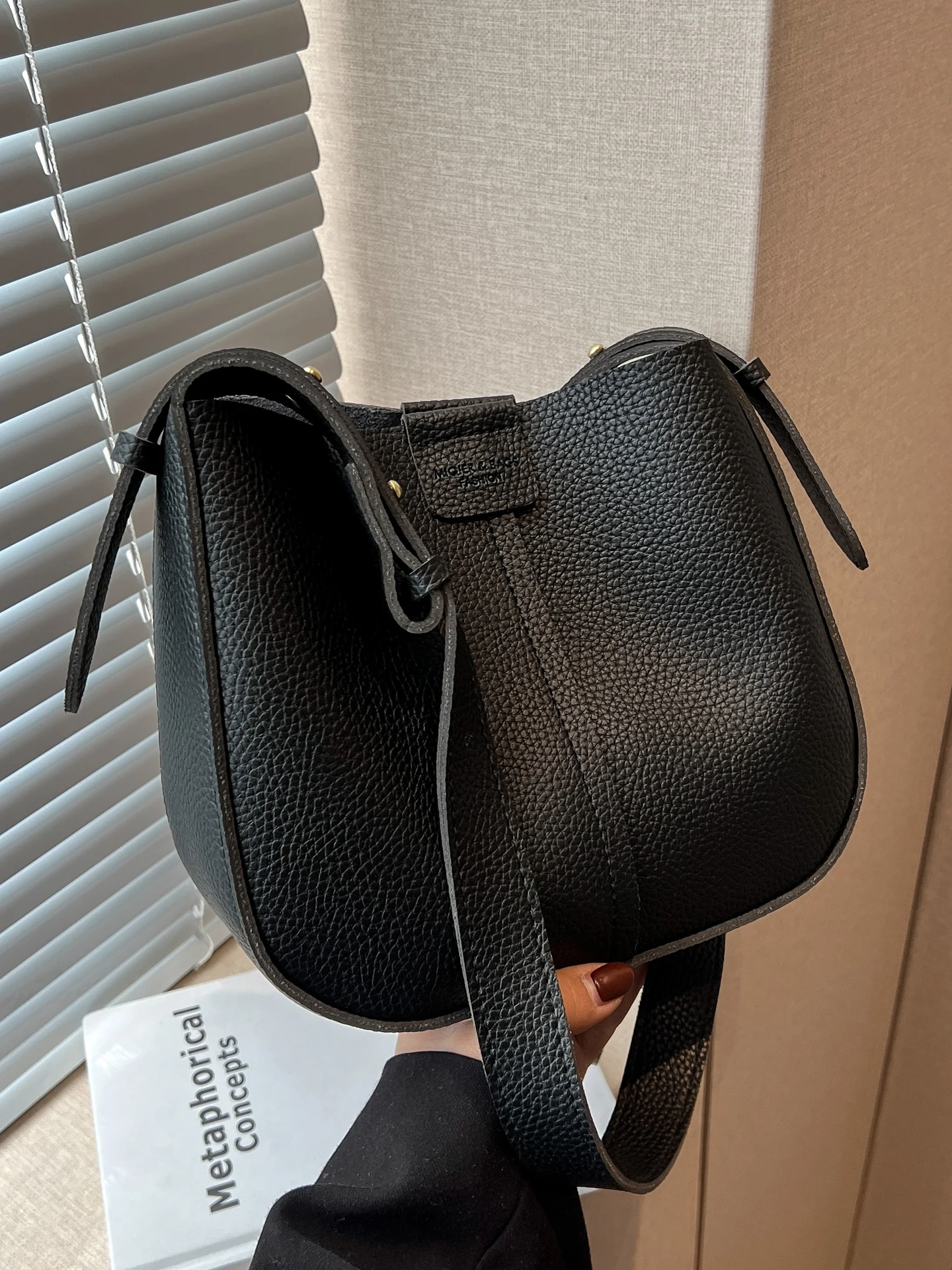 

Vintage Versatile Women's Buet Bag Crossbody Bag Faionable Autumn Winter Handbag Single oulder Bag ular Trend