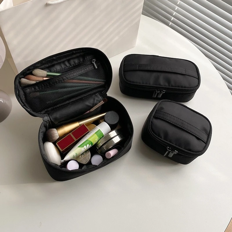 Large Capacity Black Cosmetic Bag Solid Color Simple Travel Makeup Pouch Zipper Tote Toiletry Storage Organizer for Cosmetics